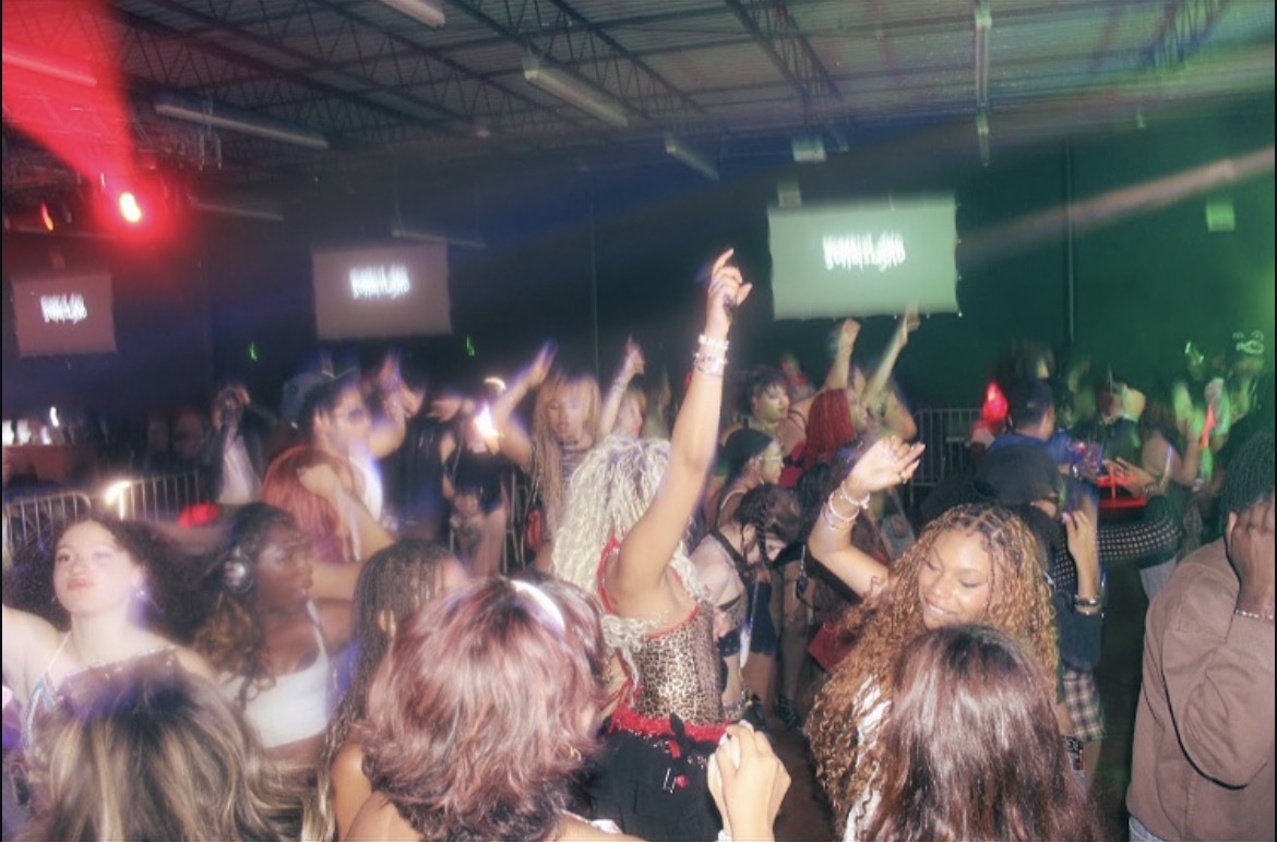 Zombieland — hands up in the crowd